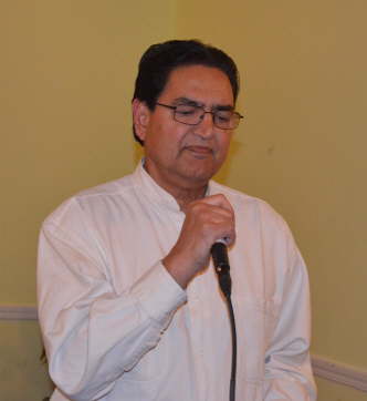 Funkada 11-3-2012-Singer3